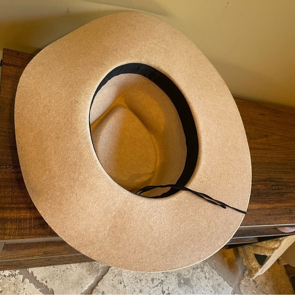 Glitzy Bella Hat - Picture 5 of 5